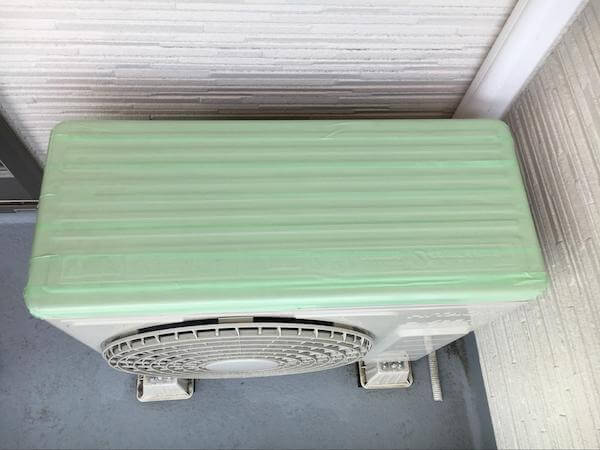 上面に養生テープを貼る